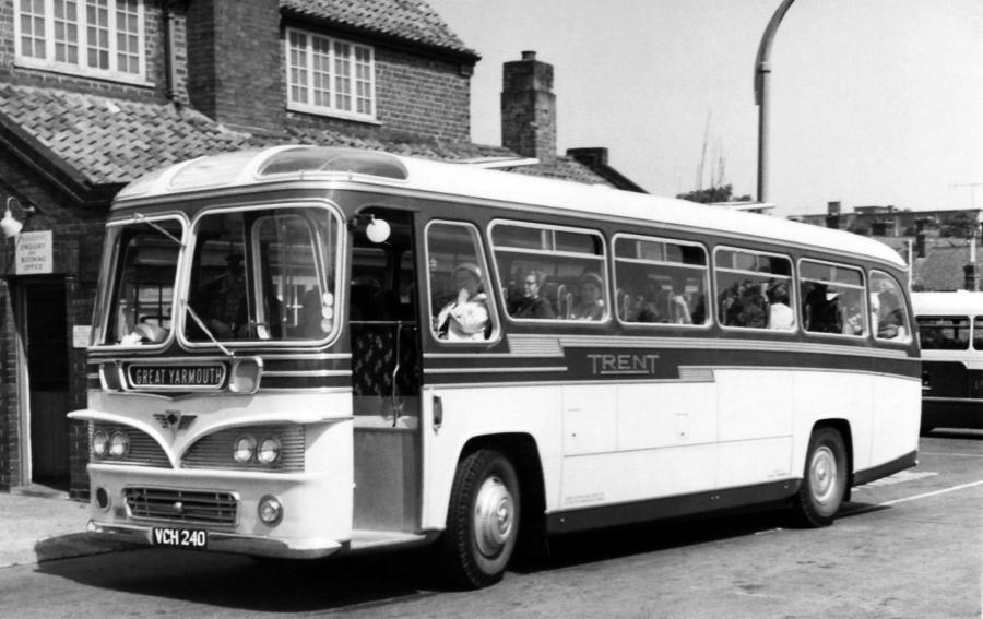 AEC Reliance 2MU3RA Burlingham Seagull 70 (C41F) '1961